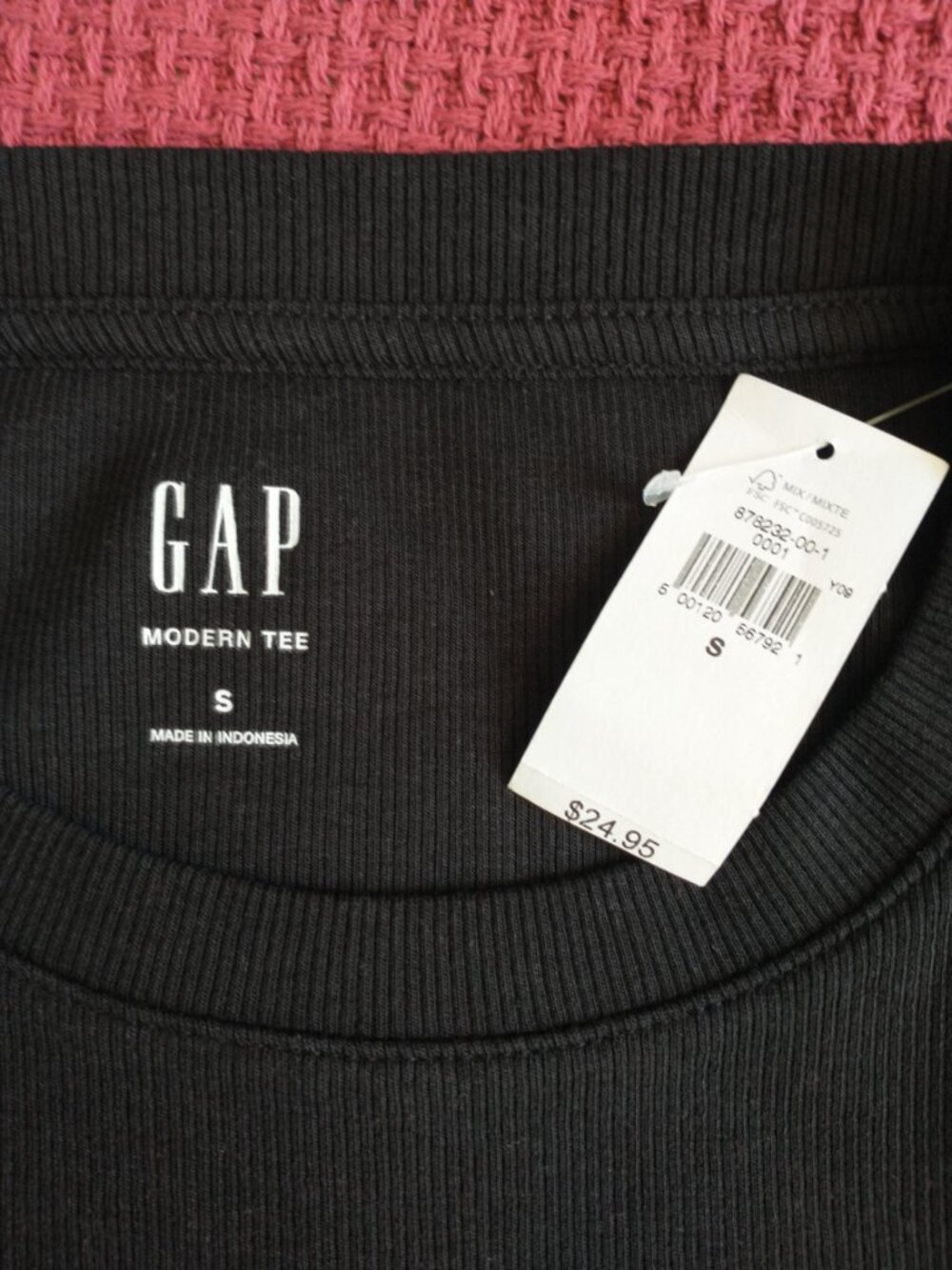 GAP Women's Modern Rib Crop T-Shirt in Black NWT - Picture 10 of 14